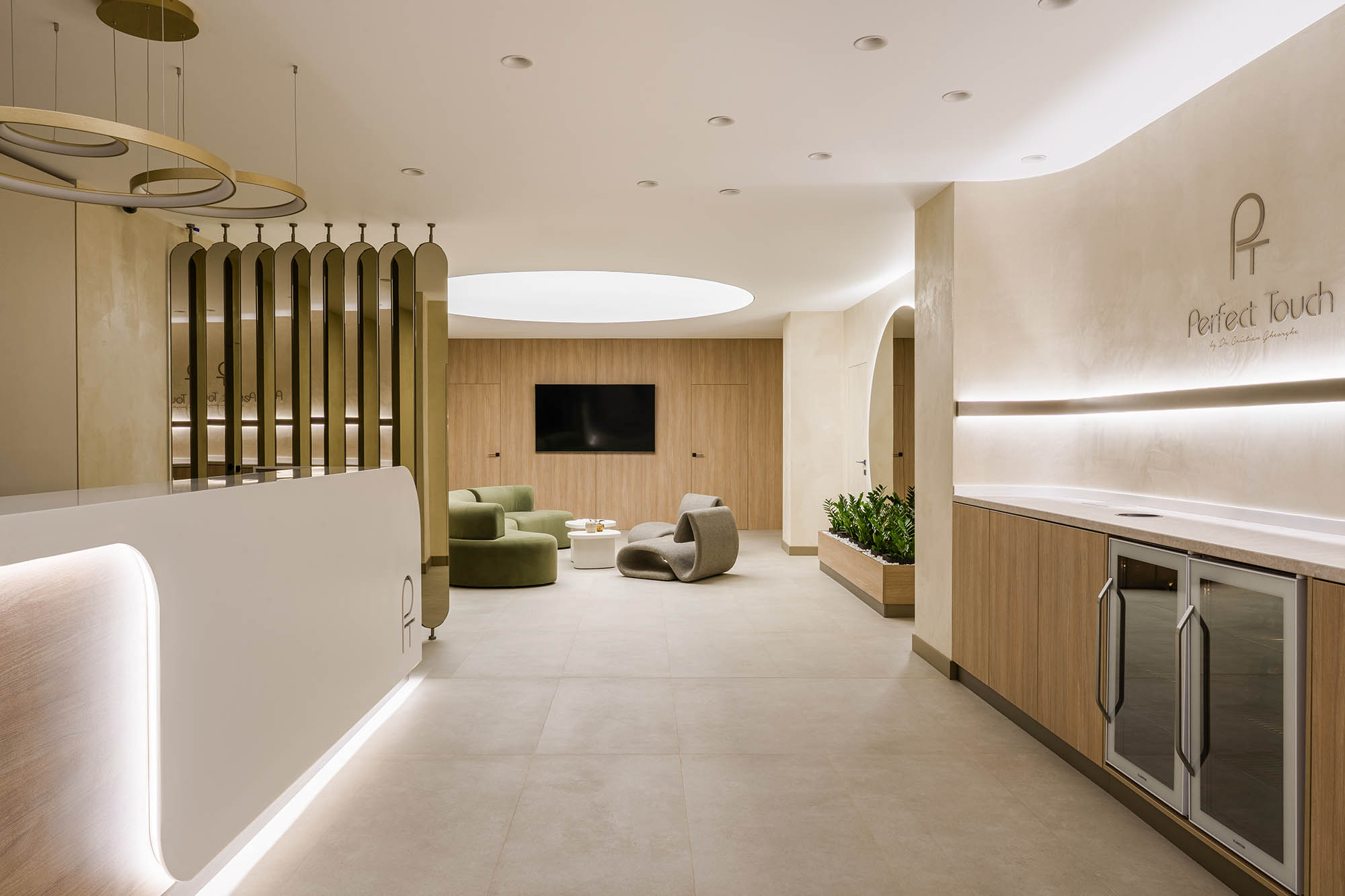 Clinica de estetică Perfect Touch – interior modern și elegant