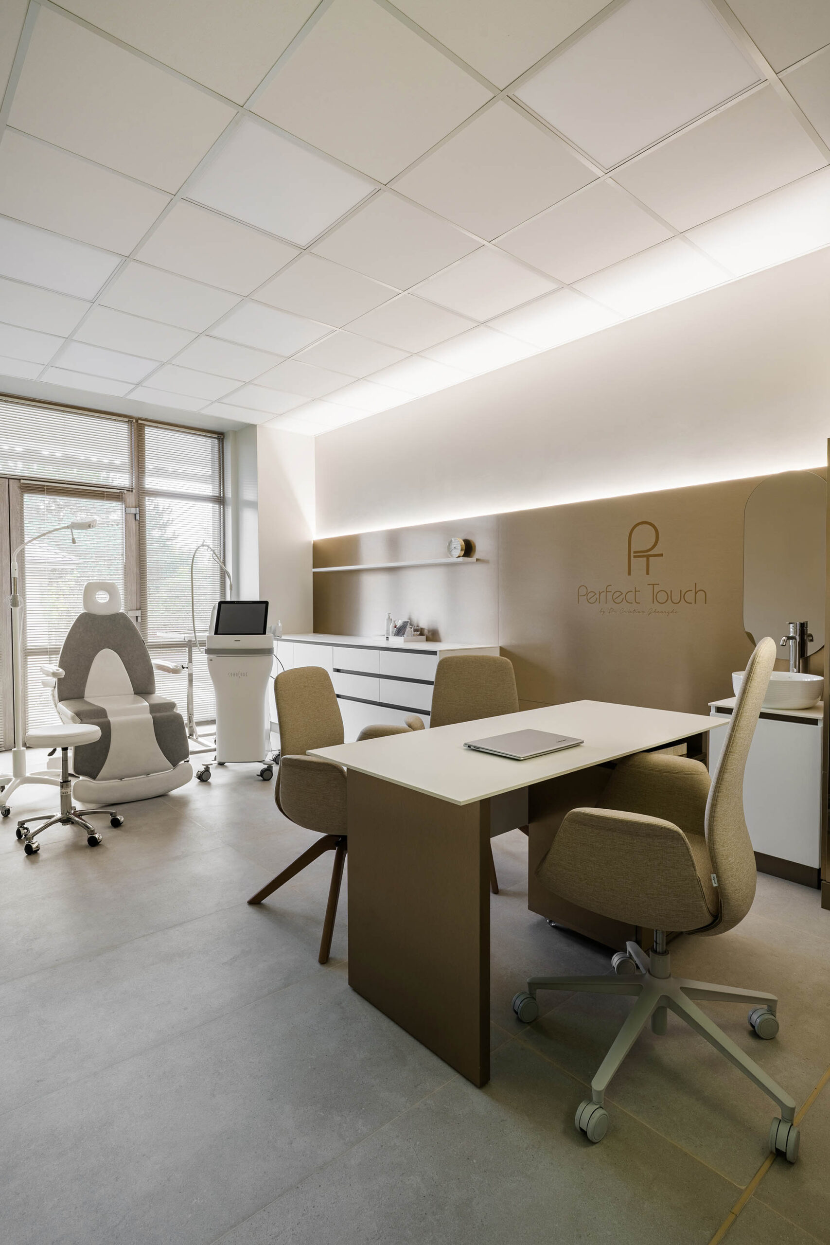 Cabinet medical pentru proceduri estetice Perfect Touch