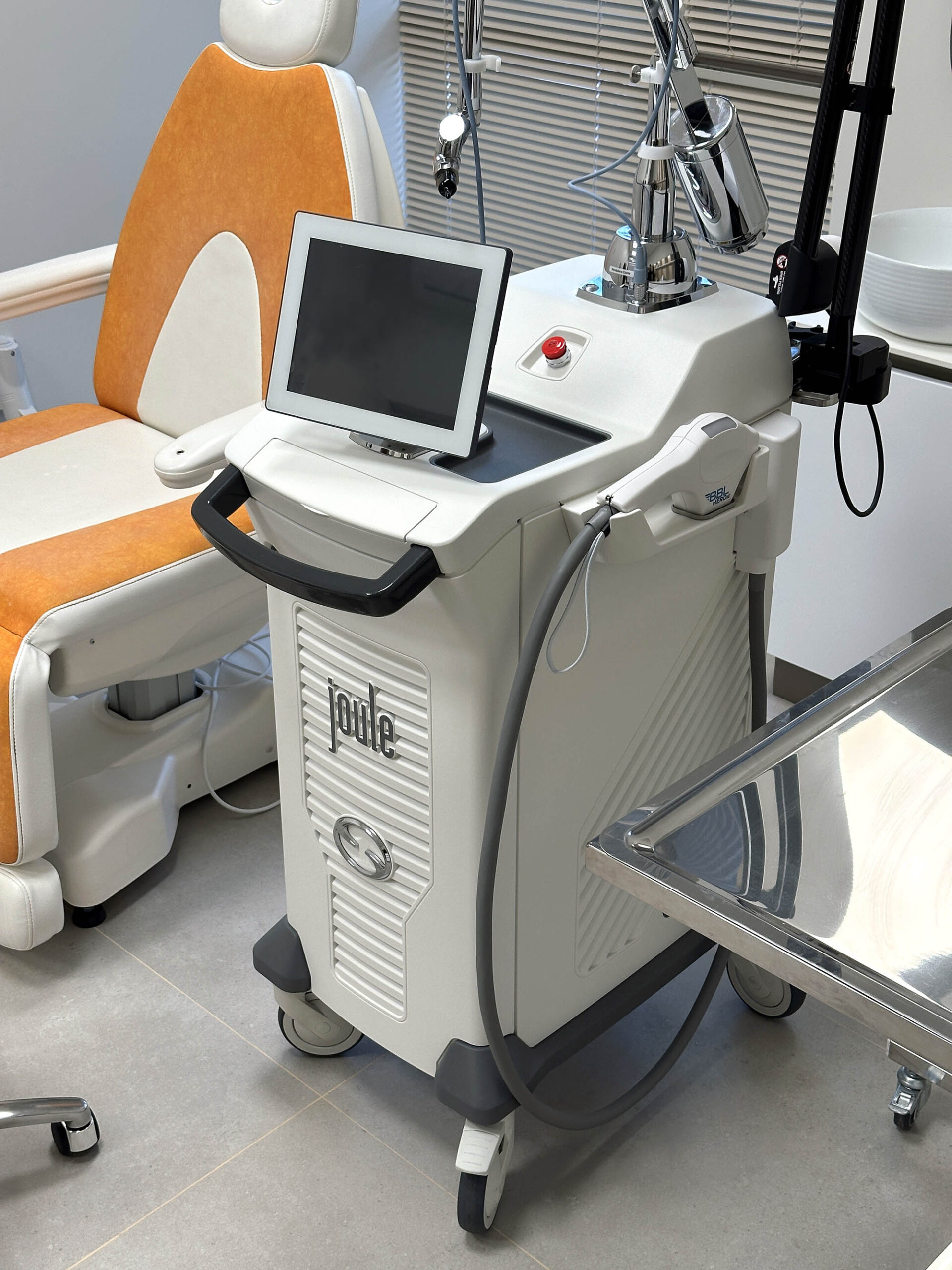 Perfect Touch – clinică estetică cu echipamente moderne